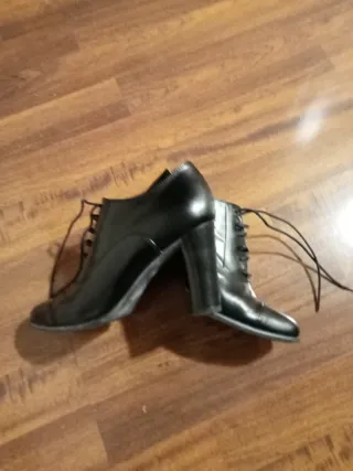 Zapatos de tacón negros