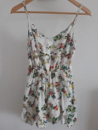 Mono corto floral blanco