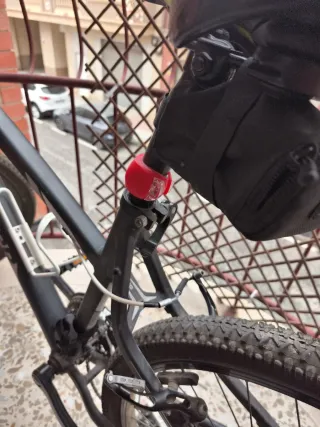 Bicicleta de Montaña Negra Llantas y ruedas nuevas
