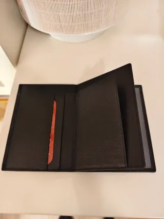 Cartera de piel negra caballero sin estrenar