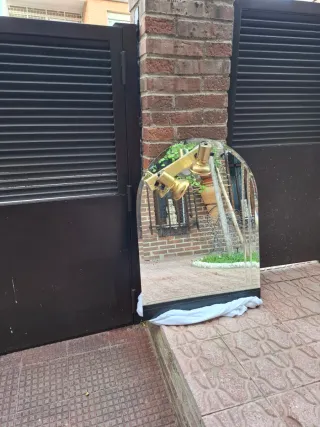 Espejo de entrada o baño dorado