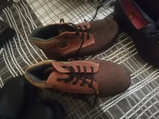 Botas de cuero marrones