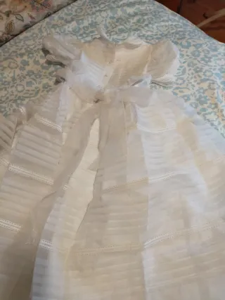 Vestido de Comunión + Regalo de otro vestido