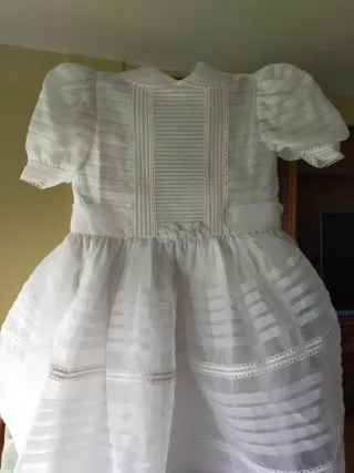 Vestido de Comunión + Regalo de otro vestido