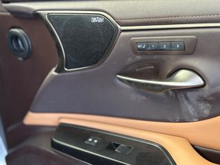 Lexus ES 2021
