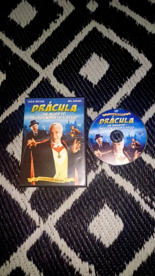 DRÁCULA: UN MUERTO MUERTO CONTENTO FELIZ  DESCATAL