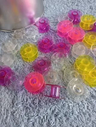 32 canillas para máquina de coser ESTRENAR