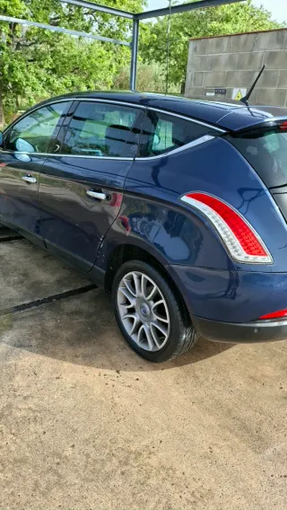 Lancia Delta 2011