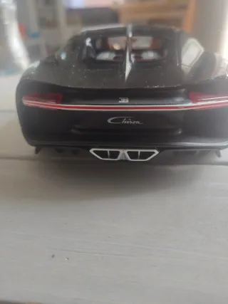 Bugatti Chiron 1/16 nuevo sin caja