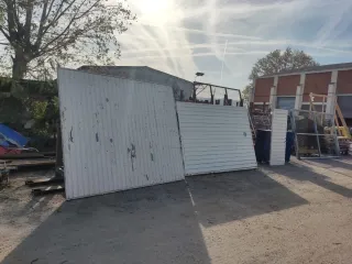 3 Puertas de Garaje Peatonales/Vehiculares