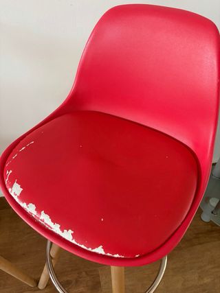2 Taburetes Altos Rojos