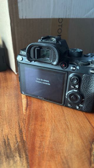 Sony a7 III para reparar + 5 baterias.