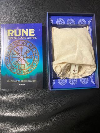 Set Rune Armenia con Guida e Sacchetto