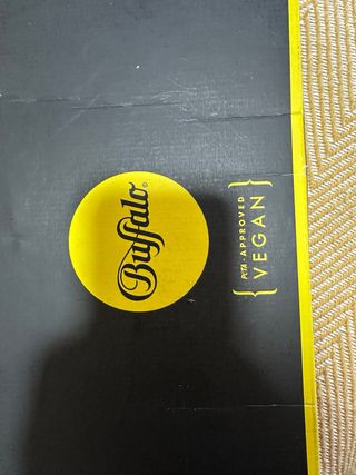 Zapatos de tacón Buffalo dorados, plateados y lila