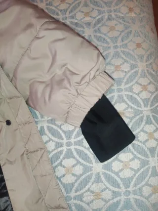 Abrigo acolchado beige mujer