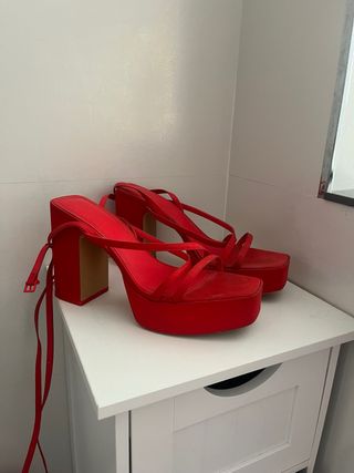 Tacones Rojos Stradivarius Talla 39