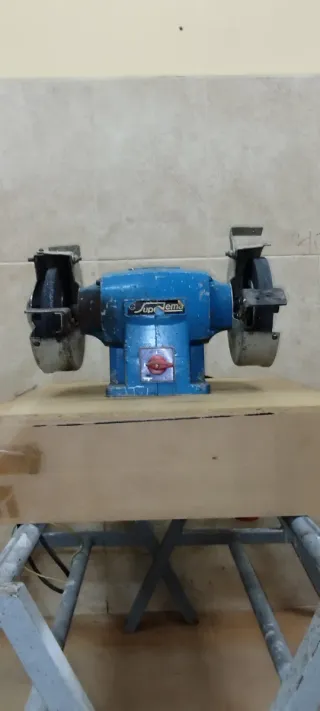 Esmeriladora de banco doble Suprema – Amoladora