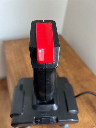 Joystick Quickshot Negro con Gatillo Rojo