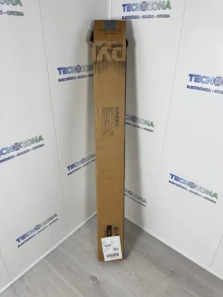 Supporto per 9 chitarre e bassi