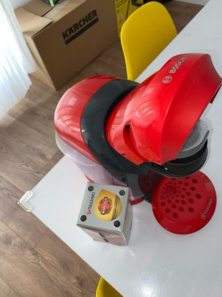 Cafetera Tassimo Bosch Roja