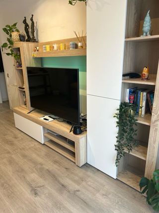 Mueble de comedor 1.80m alto x 40cm ancho