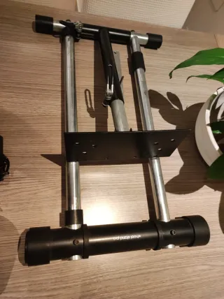 Volante Thrustmaster T248 co pedales