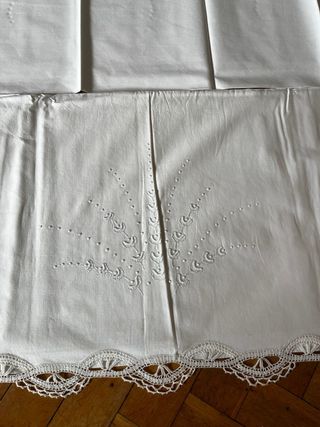 Sábana bordada Richelieu y encaje hecho a mano