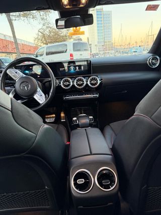Mercedes A180 d AMG Line 2019 Techo Pano Garantía