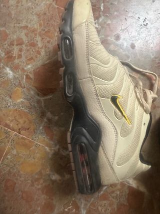 Nike Air Max Plus TN Beige Negro