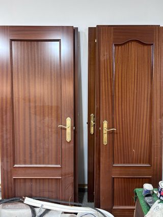 Puertas de madera (paso y baño)