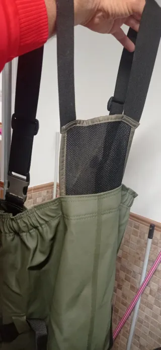 Vadeador de pesca verde