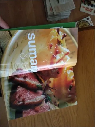 Libro antiguo micocina, con recetas de aves..
