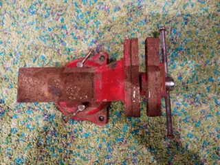 Tornillo de banco giratorio industrial