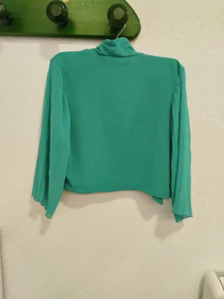 Chaqueta corta  verde talla L