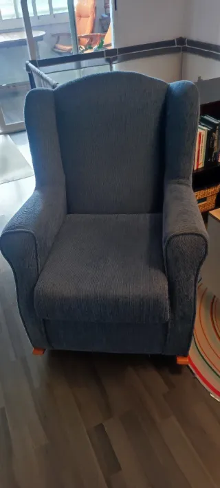 Sillón mecedora/lactancia gris