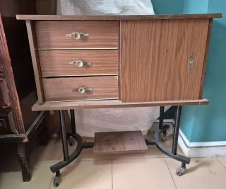 Mueble TV antiguo madera y metal