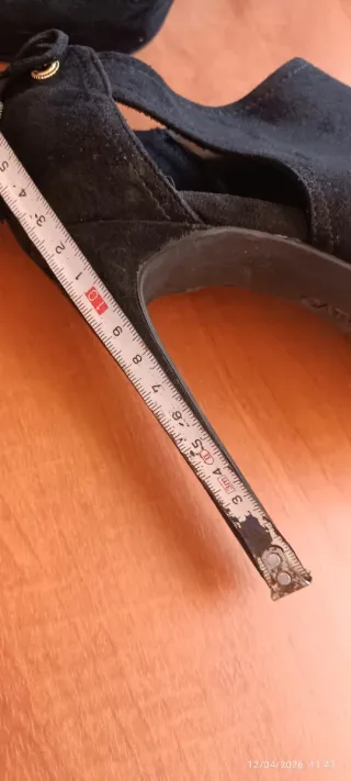 Botines tacón aguja negros talla 39