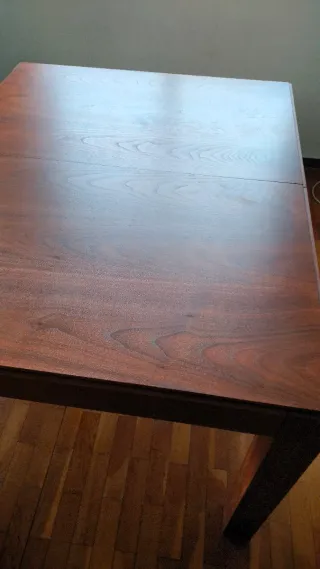 Aparador/vitrina+ mesa nogal extensible de Habitat