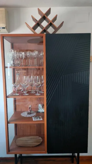 Aparador/vitrina+ mesa nogal extensible de Habitat