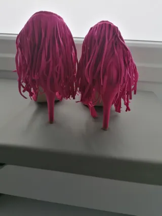 Sandalias de mujer con flecos