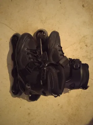 Patines en línea negros