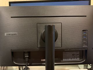 Monitor Samsung 24 Full HD Altezza Regolabile