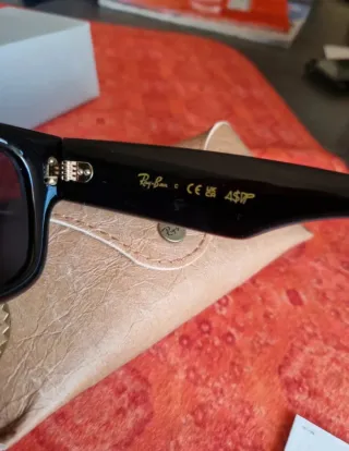 Ray-Ban Wayfarer Puffer Occhiali da Sole