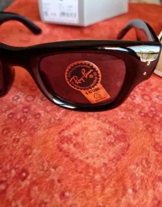 Ray-Ban Wayfarer Puffer Occhiali da Sole