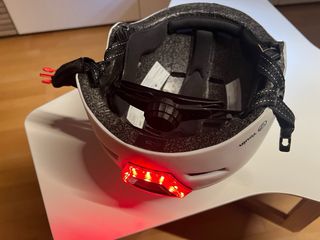 Casco Patinete con Luz LED delantera y trasera