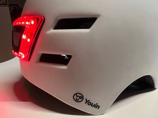 Casco Patinete con Luz LED delantera y trasera