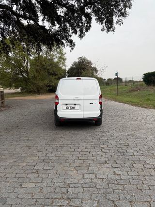 Ford Transit Courier 2021