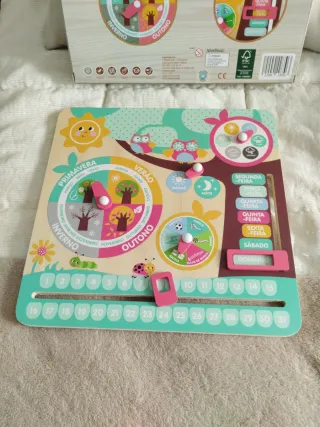Calendario Madera Montessori Mundo Diver
