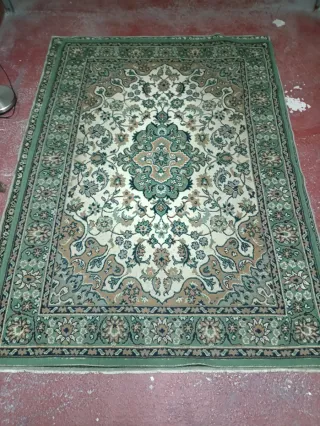 Alfombra antigua estilo persa