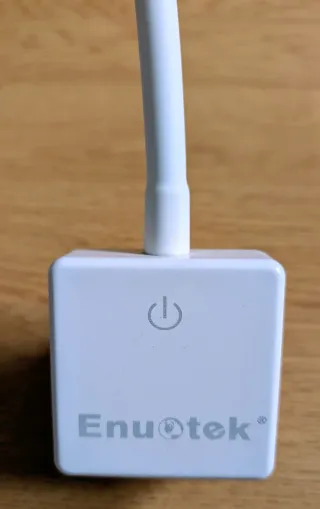 Lámpara LED Enchufable ENUOTEK